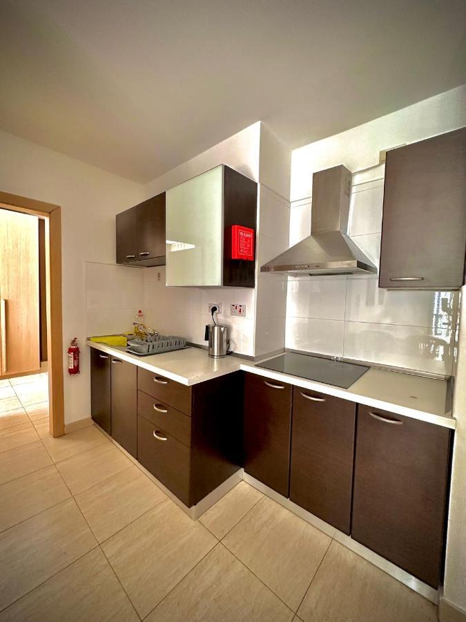 Dhalia Apartments - St. Julians Saint Julian's Bagian luar foto