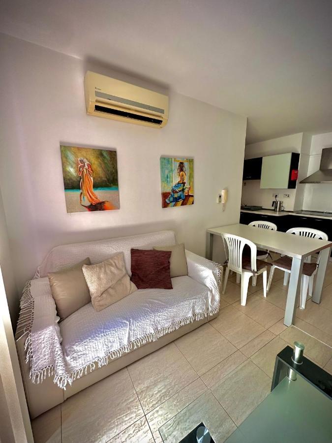 Dhalia Apartments - St. Julians Saint Julian's Bagian luar foto